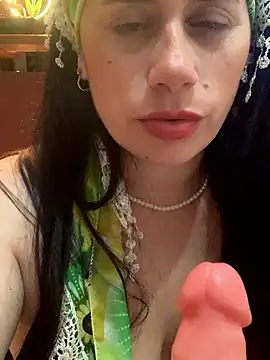 Amarteverdaderamente online show from October 23, 2025, 2:00 am