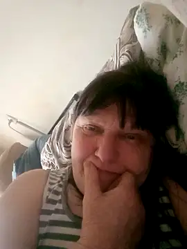 Apeesynka55211 online show from April 19, 2026, 2:38 pm