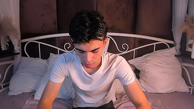 Snapshot of JaremyHarris chatting on October 12, 2025, 8:41 pm JaremyHarris online show from October 12, 2025, 8:41 pm