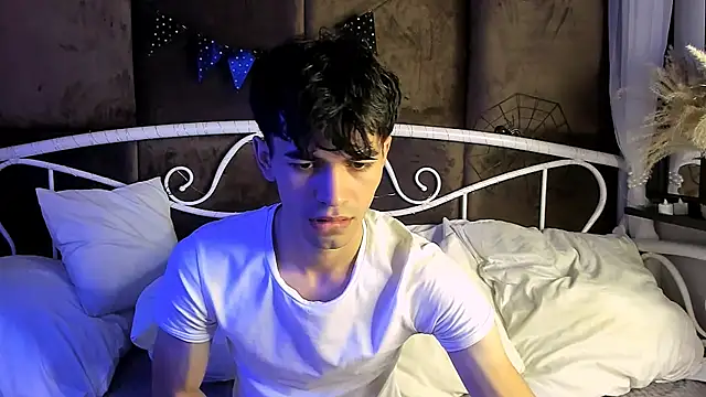 Snapshot of JaremyHarris chatting on November 3, 2025, 9:05 pm JaremyHarris online show from November 3, 2025, 9:05 pm