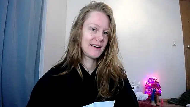 naughtyfox89 online show from October 16, 2025, 4:30 pm