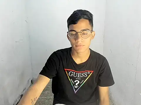 Deivi colins 23 online show from October 16, 2025, 12:22 am