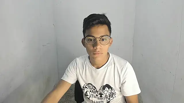 Deivi colins 23 online show from October 25, 2025, 11:54 pm