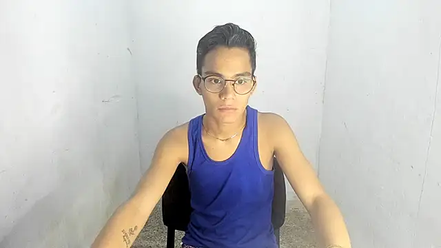 Deivi colins 23 online show from November 13, 2025, 1:04 am