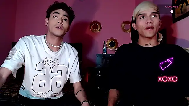 Snapshot of milo_crave chatting on November 17, 2025, 1:11 am milo crave online show from November 17, 2025, 1:11 am