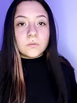 Honey Alix online show from October 4, 2025, 6:11 am