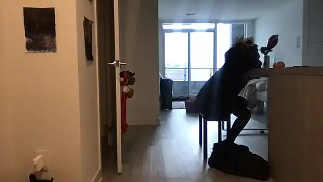 tia   fox online show from February 18, 2026, 6:37 pm