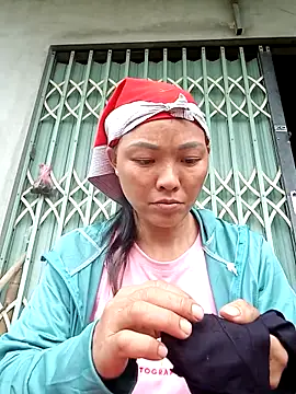 mntzz88 online show from October 2, 2025, 3:13 am