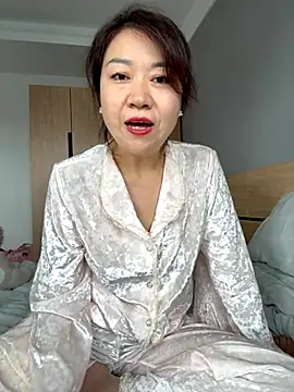 siru-love online show from October 8, 2025, 7:28 am