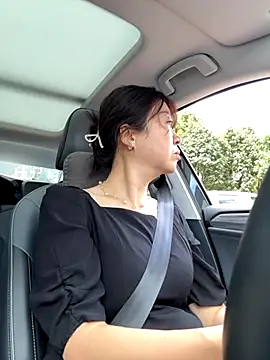 siru-love online show from October 15, 2025, 4:56 am