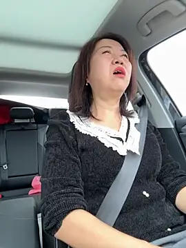 siru-love online show from October 17, 2025, 4:04 am