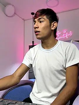 Snapshot of cherub_ chatting on December 1, 2025, 12:10 pm cherub online show from December 1, 2025, 12:10 pm