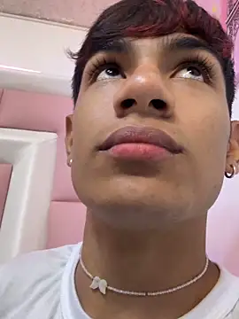 Snapshot of cherub_ chatting on January 6, 2026, 3:43 am cherub online show from January 6, 2026, 3:43 am