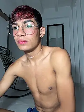 Snapshot of cherub_ chatting on February 16, 2026, 3:19 pm cherub online show from February 16, 2026, 3:19 pm