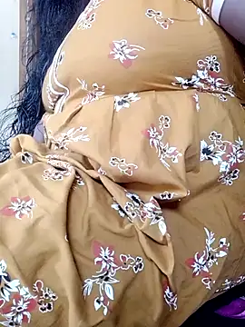 Snapshot of harinisree chatting on November 17, 2025, 6:41 am harinisree online show from November 17, 2025, 6:41 am