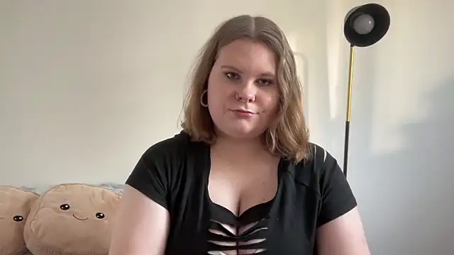 Snapshot of BriannaFlirty chatting on October 29, 2025, 1:13 pm BriannaFlirty online show from October 29, 2025, 1:13 pm