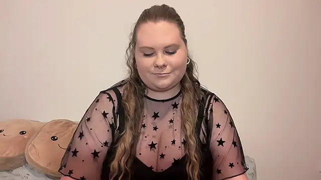 Snapshot of BriannaFlirty chatting on November 3, 2025, 7:15 pm BriannaFlirty online show from November 3, 2025, 7:15 pm