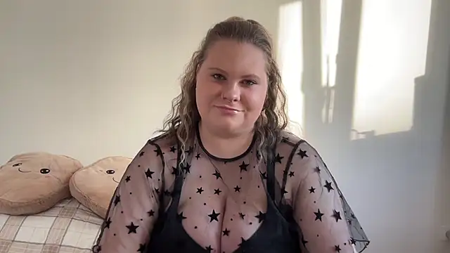 Snapshot of BriannaFlirty chatting on November 6, 2025, 1:12 pm BriannaFlirty online show from November 6, 2025, 1:12 pm