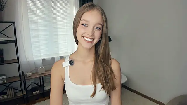 SerrenaAa online show from October 9, 2025, 8:56 am