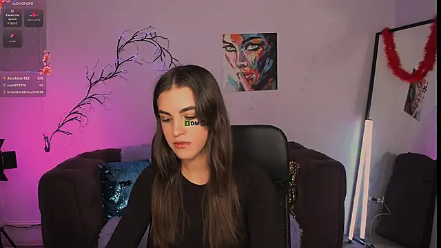 lina fox12 online show from November 12, 2025, 1:22 pm