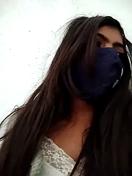 Snapshot of PEEHU-50 chatting on October 19, 2025, 2:12 am PEEHU-50 online show from October 19, 2025, 2:12 am