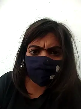 Snapshot of PEEHU-50 chatting on November 4, 2025, 2:32 am PEEHU-50 online show from November 4, 2025, 2:32 am