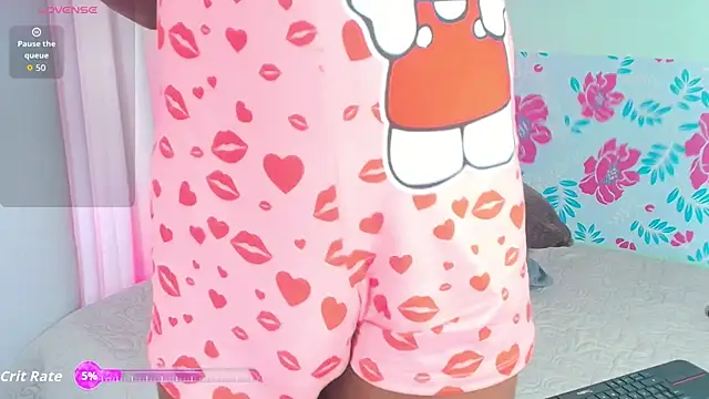 Snapshot of EbonyHansNight chatting on November 13, 2025, 2:16 pm EbonyHansNight online show from November 13, 2025, 2:16 pm