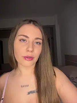 Snapshot of SelenaJenner chatting on January 15, 2026, 5:12 am SelenaJenner online show from January 15, 2026, 5:12 am