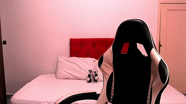 Snapshot of Tainara_ebony chatting on November 1, 2025, 7:27 pm Tainara ebony online show from November 1, 2025, 7:27 pm