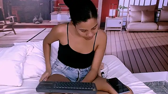 Snapshot of Tainara_ebony chatting on November 13, 2025, 8:24 am Tainara ebony online show from November 13, 2025, 8:24 am