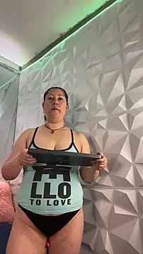 Snapshot of Marianasmitt chatting on November 2, 2025, 11:45 am Marianasmitt online show from November 2, 2025, 11:45 am