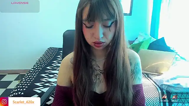 Scarlett  Cooper   online show from April 28, 2026, 3:17 pm