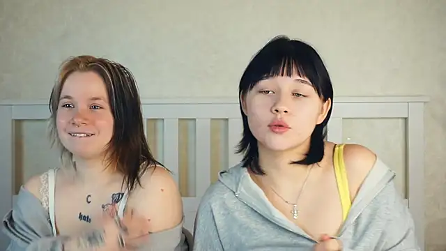 Snapshot of EviaVanveen chatting on November 14, 2025, 8:24 am EviaVanveen online show from November 14, 2025, 8:24 am