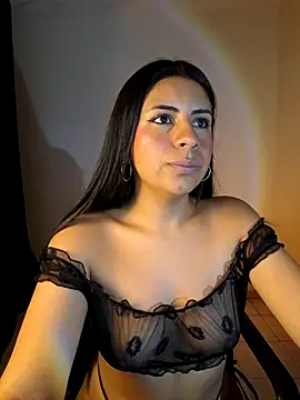 Snapshot of MaBelle_1 chatting on October 2, 2025, 11:23 pm MaBelle 1 online show from October 2, 2025, 11:23 pm