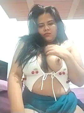 Tania cruz  online show from November 15, 2025, 1:40 pm