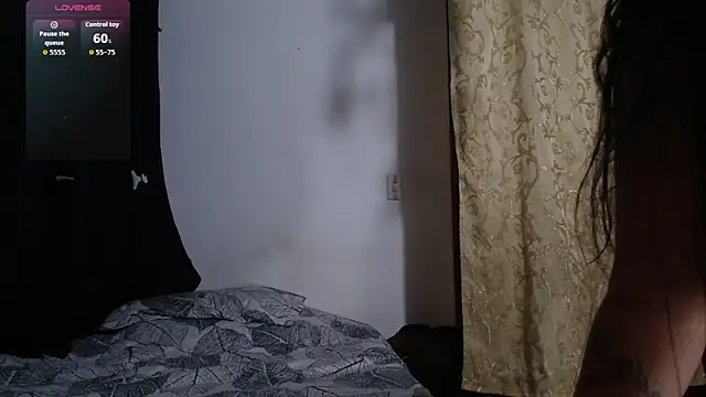 motita lux online show from October 23, 2025, 1:27 am