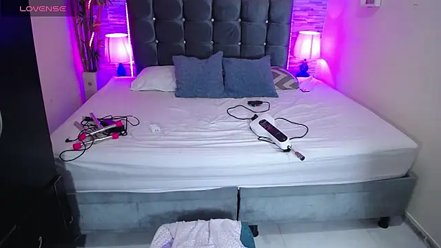 Michellx hot2 online show from February 11, 2026, 6:29 am