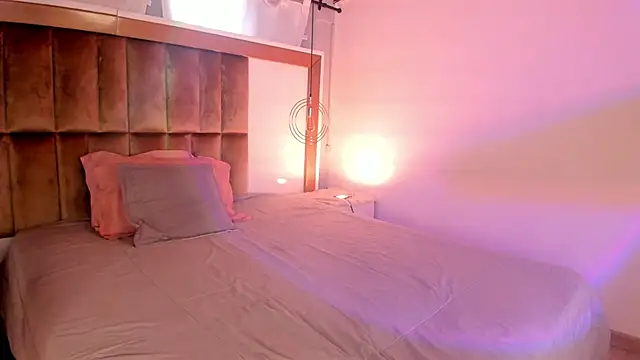 Snapshot of SamyShark chatting on October 17, 2025, 2:08 pm SamyShark online show from October 17, 2025, 2:08 pm