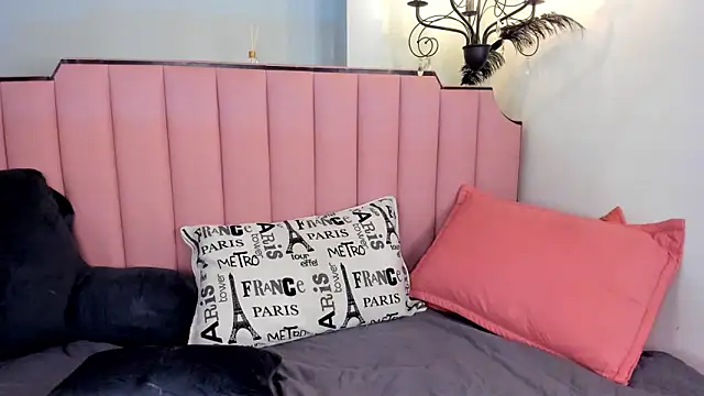 Snapshot of SamyShark chatting on February 13, 2026, 1:18 pm SamyShark online show from February 13, 2026, 1:18 pm