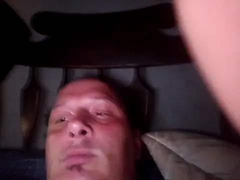 Snapshot of macKnd chatting on October 16, 2025, 6:31 pm macKnd online show from October 16, 2025, 6:31 pm