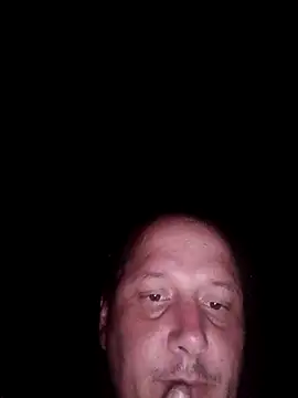 Snapshot of macKnd chatting on October 31, 2025, 11:50 pm macKnd online show from October 31, 2025, 11:50 pm