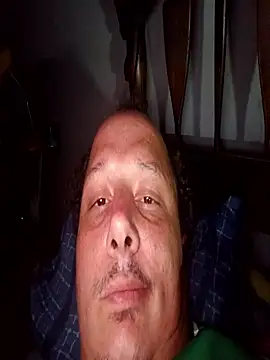 Snapshot of macKnd chatting on November 12, 2025, 7:57 pm macKnd online show from November 12, 2025, 7:57 pm