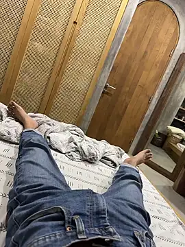 HenryLee1983-cums online show from October 5, 2025, 2:15 pm