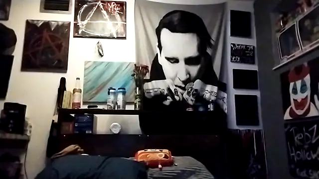 inkdhollow1 online show from October 12, 2025, 3:38 am