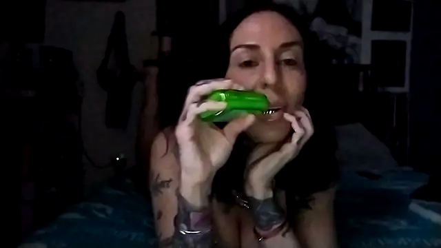 inkdhollow1 online show from October 14, 2025, 2:45 am