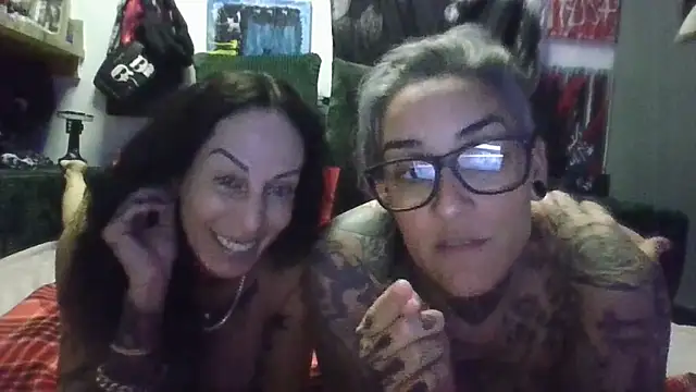 inkdhollow1 online show from June 22, 2026, 3:25 am