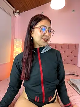 saramooon online show from October 28, 2025, 1:36 pm