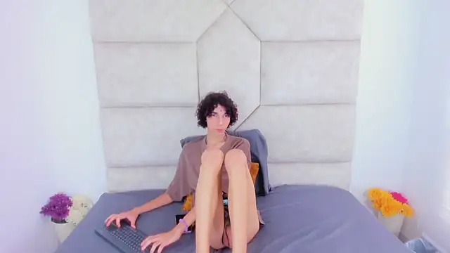 Snapshot of Scaarlett_22_ chatting on November 15, 2025, 5:42 pm Scaarlett 22 online show from November 15, 2025, 5:42 pm