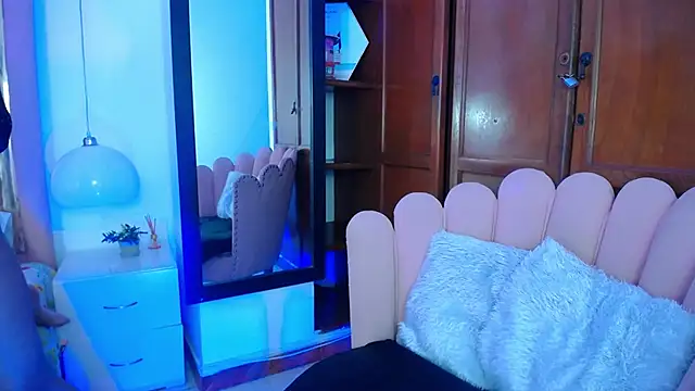 Snapshot of Amara_Martell chatting on October 10, 2025, 12:48 pm Amara Martell online show from October 10, 2025, 12:48 pm