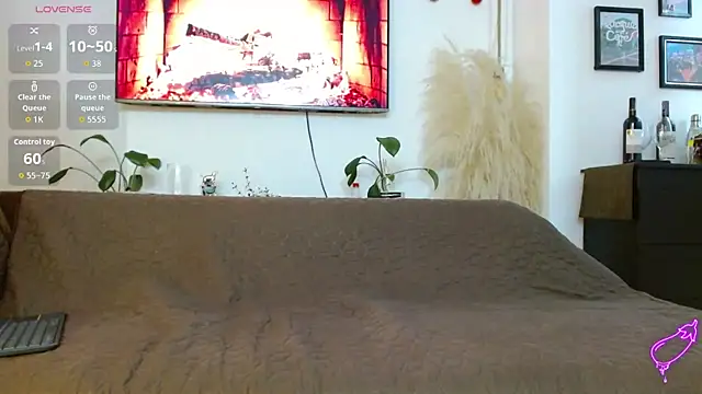 mathewv  online show from November 13, 2025, 3:49 am